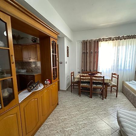Albi'S Guesthouse クサミル エクステリア 写真