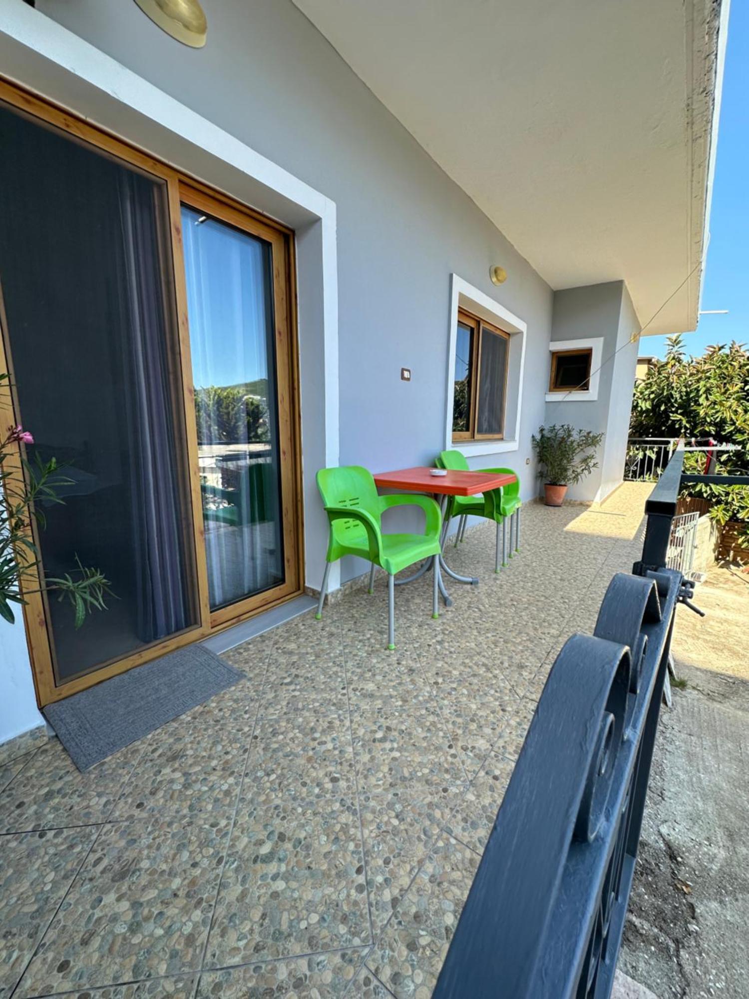 Albi'S Guesthouse クサミル エクステリア 写真