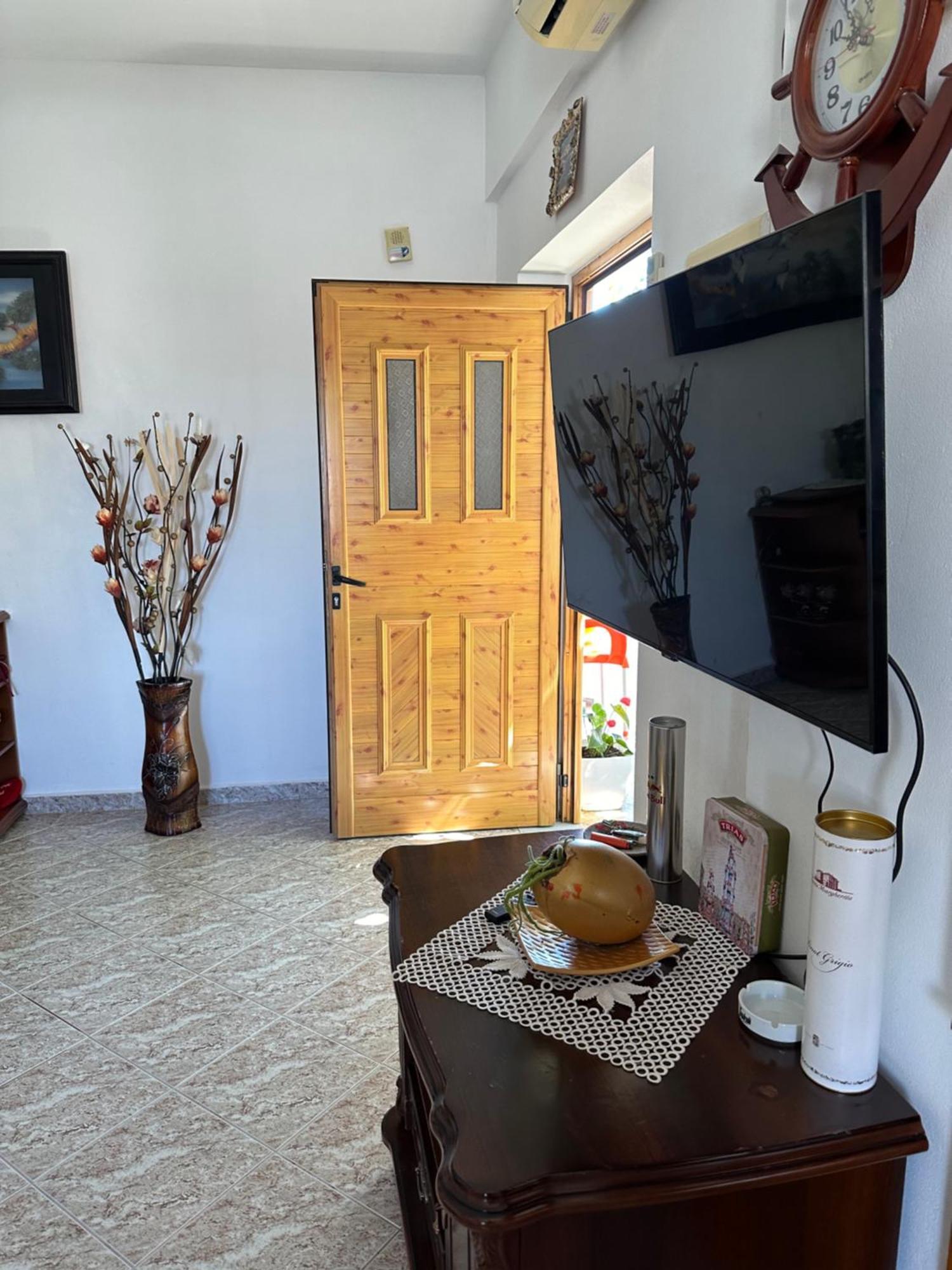 Albi'S Guesthouse クサミル エクステリア 写真