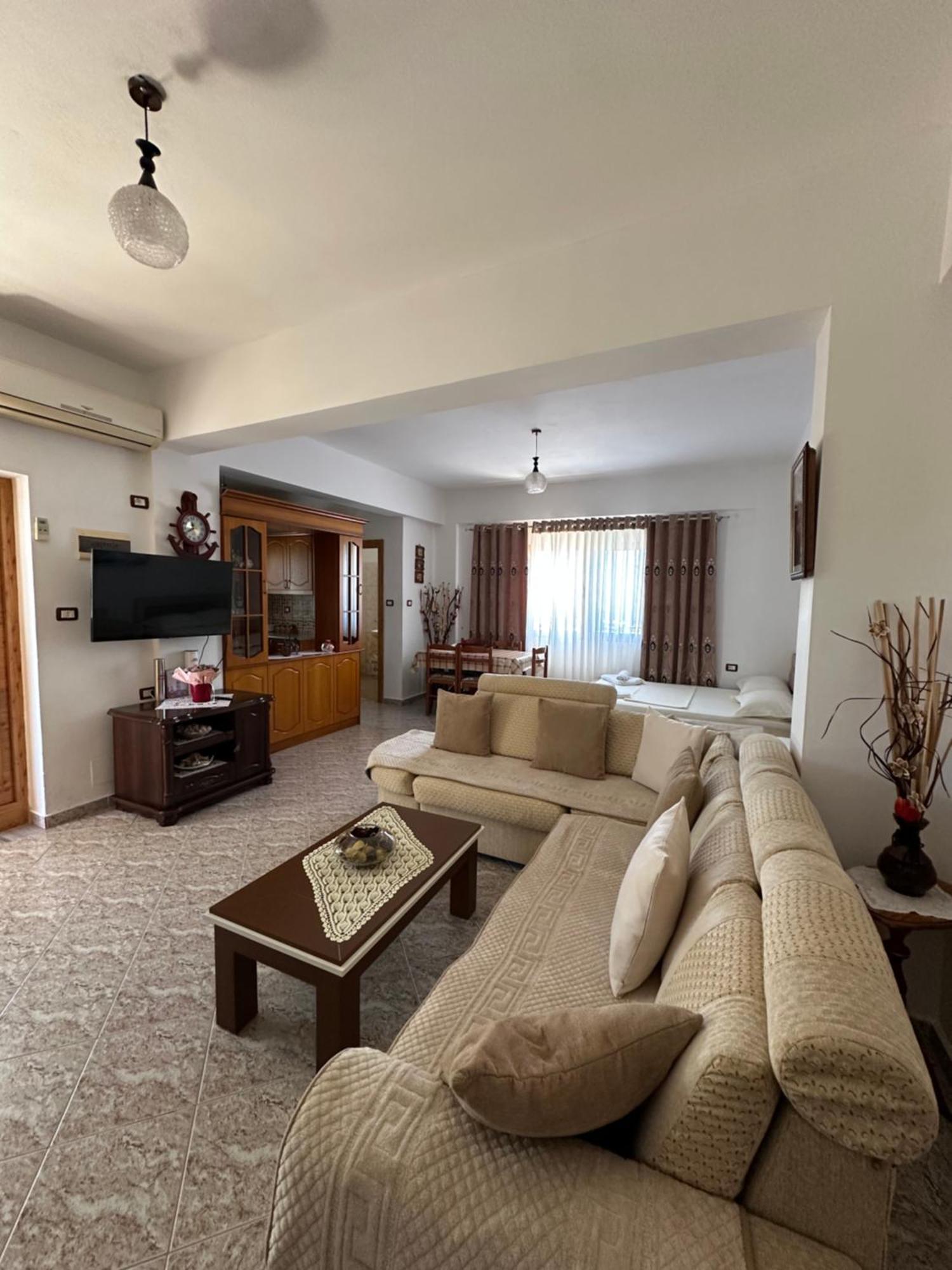 Albi'S Guesthouse クサミル エクステリア 写真